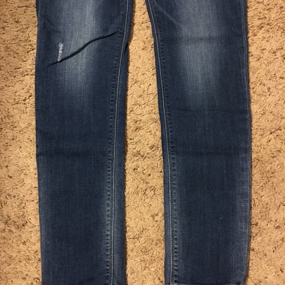 Sneak Peak Skinny Jeans - Picture 2 of 6